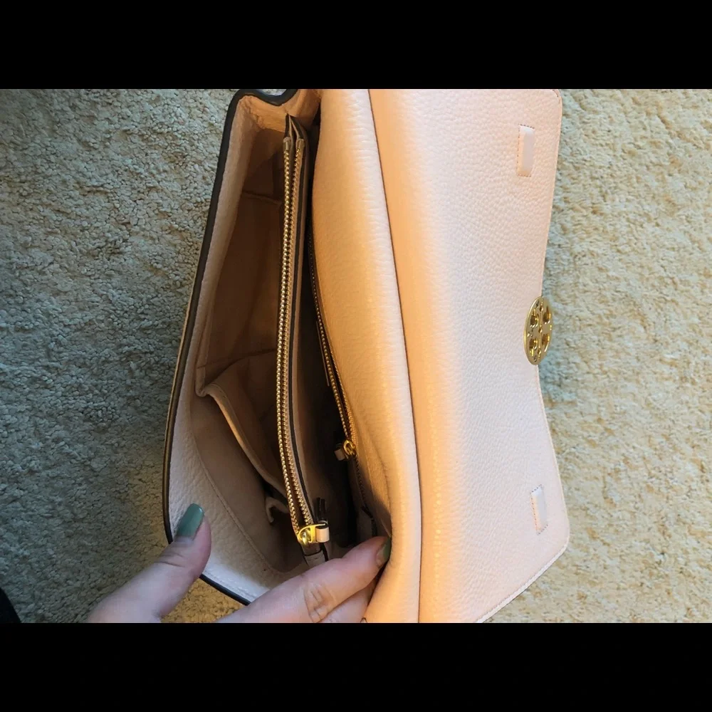 Tory Burch Chelsea Flap Shoulder Bag